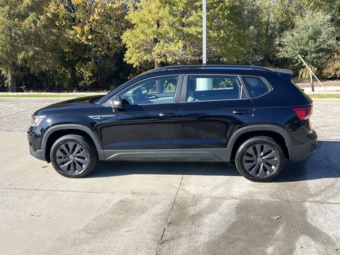 Certified 2024 Volkswagen Taos S image 7