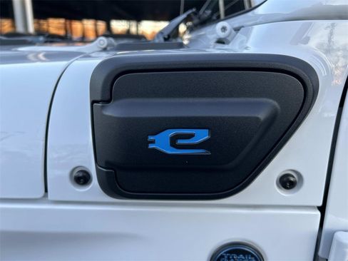 Used 2023 Jeep Wrangler Unlimited w/ Dual Top Group image 22