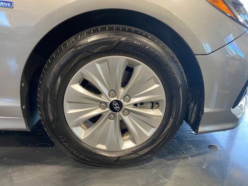 Used 2019 Hyundai Sonata SE image 9