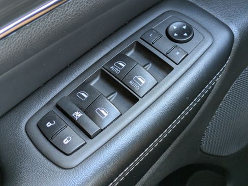 Used 2021 Jeep Grand Cherokee Limited w/ Quick Order Package 28K 80th AWD/4WD image 22