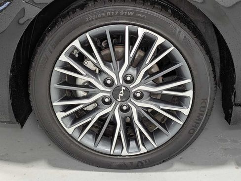 Certified 2023 Kia Forte GT-Line w/ GT-Line Premium Package FWD image 3