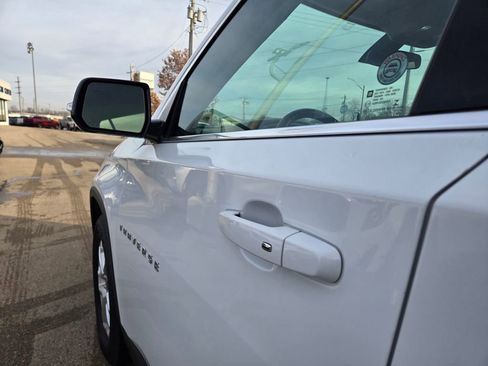 Used 2019 Chevrolet Traverse LT image 38