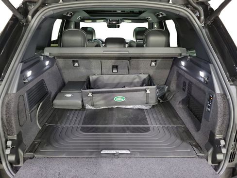 New 2025 Land Rover Range Rover SE image 28