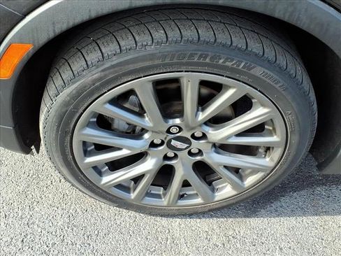 Used 2019 Cadillac XT4 Premium Luxury w/ LPO, Midnight Sport Package image 9