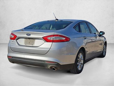 Used 2016 Ford Fusion S image 4