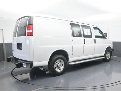 Used 2024 Chevrolet Express 2500 w/ Driver Convenience Package image 6