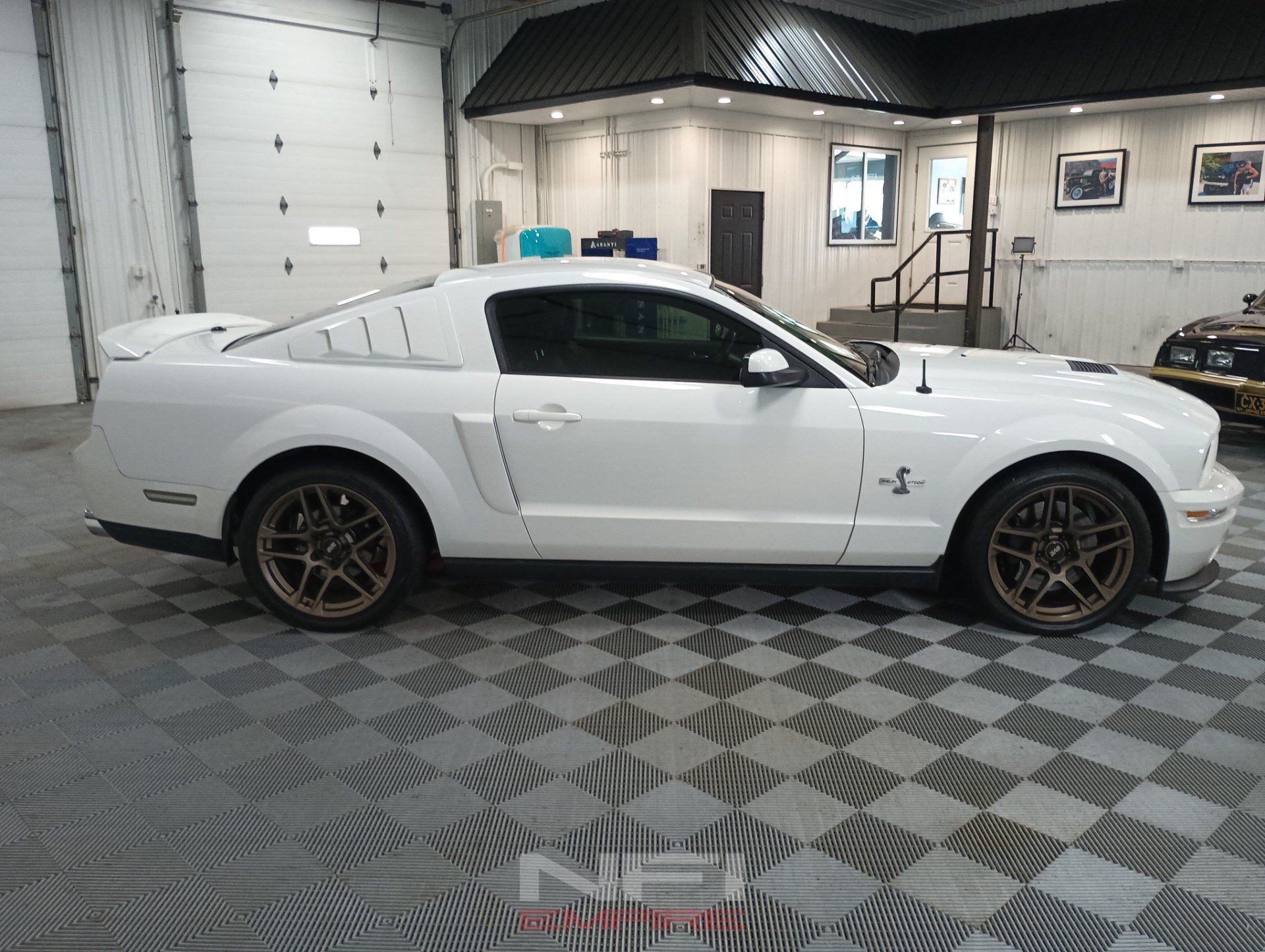Used 2007 Ford Mustang Shelby GT500 RWD image 7