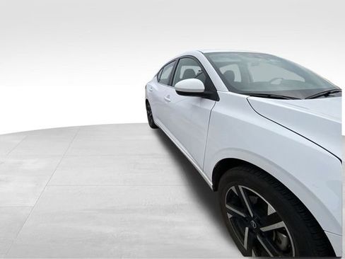 Used 2024 Nissan Sentra SV image 13