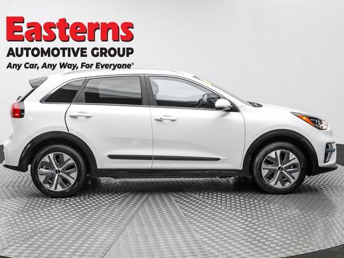 Used 2022 Kia Niro EX w/ Cold Weather Package image 4