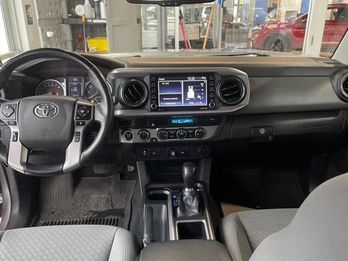 Used 2023 Toyota Tacoma SR5 w/ Technology Package image 3