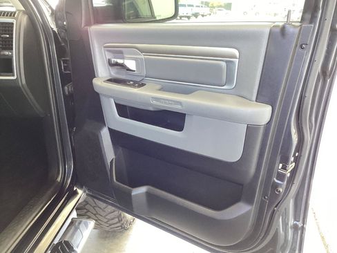Used 2017 RAM 2500 SLT AWD/4WD image 13