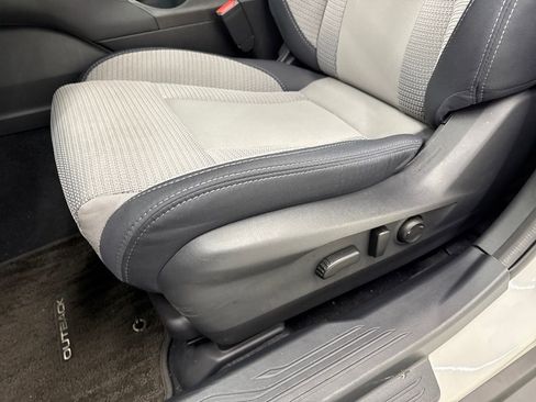 Certified 2025 Subaru Outback Premium image 12