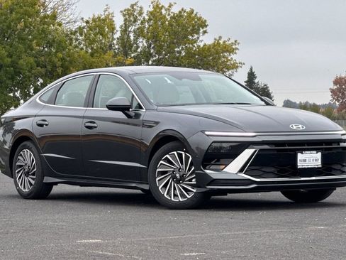 New 2026 Hyundai Sonata SEL image 2