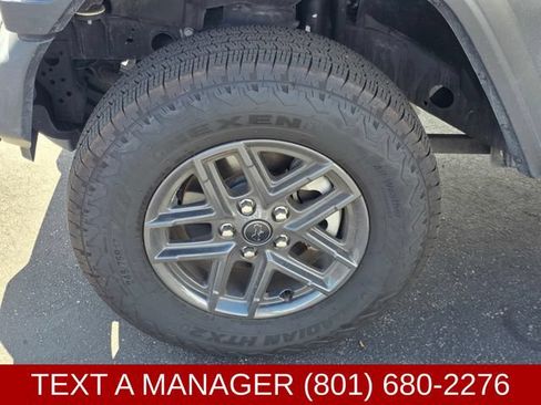 Used 2020 Jeep Wrangler Sport AWD/4WD image 9