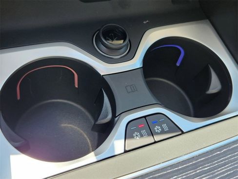 Used 2025 BMW X7 xDrive40i w/ Executive Package image 20