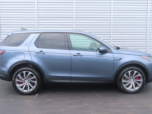 Used 2023 Land Rover Discovery Sport SE image 15