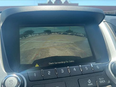 Used 2017 Chevrolet Equinox LS FWD image 24