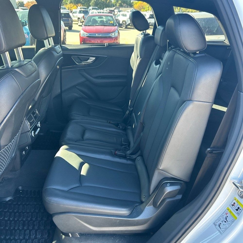 Used 2018 Audi Q7 3.0T Prestige w/ Prestige Package AWD/4WD image 13