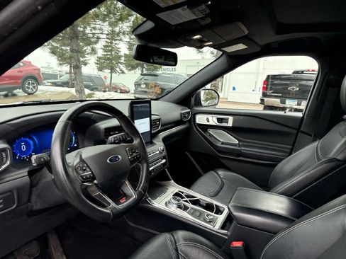 Used 2020 Ford Explorer ST w/ ST Street Pack image 9