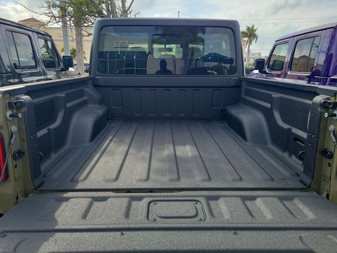 New 2026 Jeep Gladiator Sport image 5