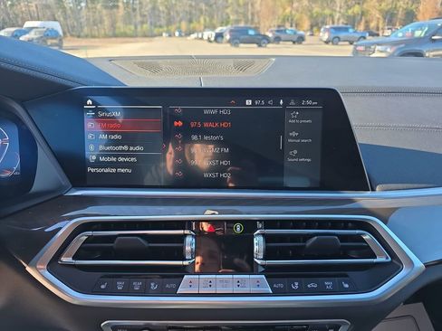 Used 2023 BMW X5 xDrive40i w/ Premium Package image 25