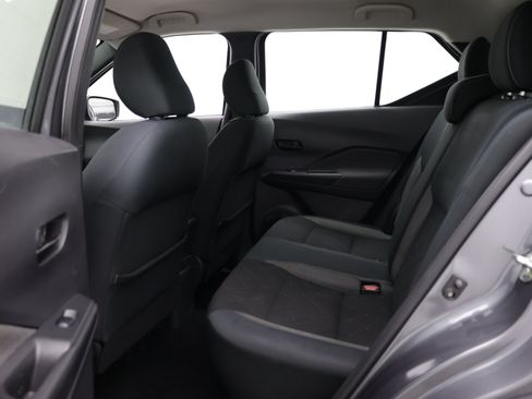 Used 2019 Nissan Kicks S FWD image 25