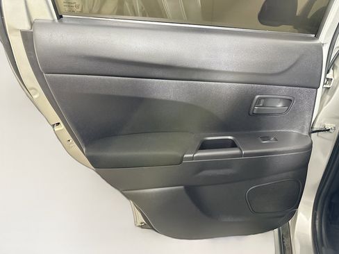 Used 2015 Mitsubishi Outlander Sport ES FWD image 22