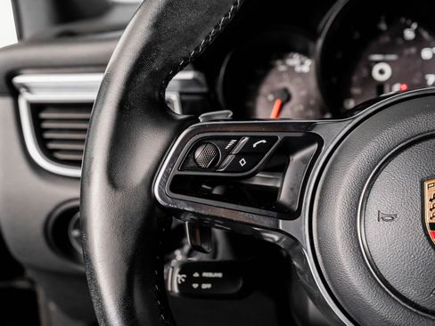 Used 2018 Porsche Macan S image 42