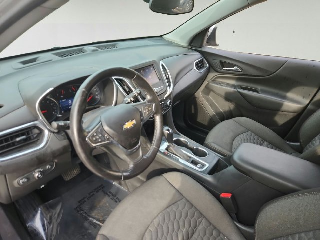 Used 2020 Chevrolet Equinox LT w/ Driver Convenience Package FWD image 9