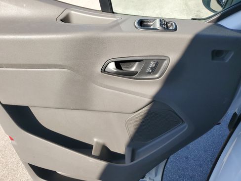 Used 2024 Ford Transit 250 Low Roof w/ Exterior Upgrade Package image 19