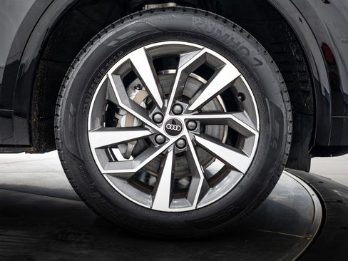 Certified 2023 Audi Q5 2.0T Premium Plus w/ Premium Plus Package AWD/4WD image 19