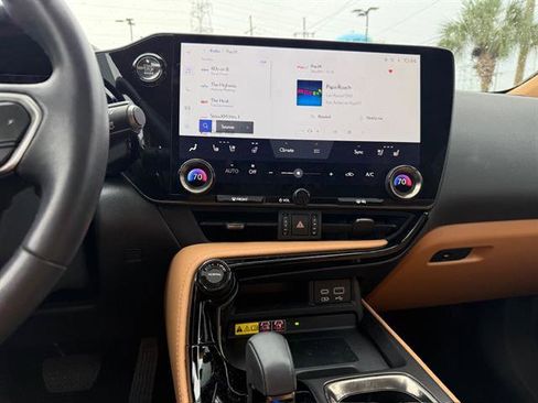 Used 2024 Lexus NX 350 AWD image 14