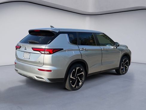 Used 2022 Mitsubishi Outlander SE FWD image 5