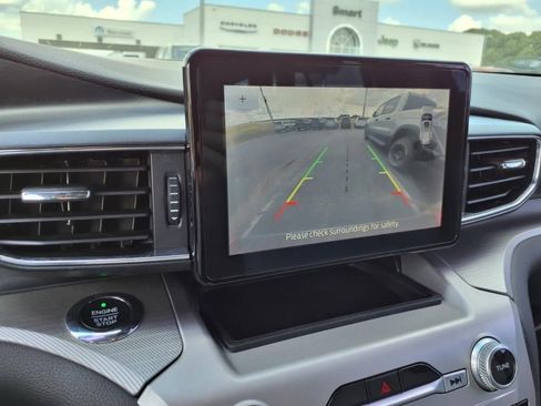 Used 2021 Ford Explorer XLT w/ Equipment Group 202A image 17