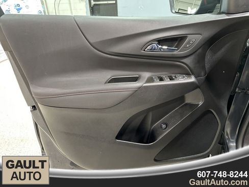 Used 2022 Chevrolet Equinox RS image 12