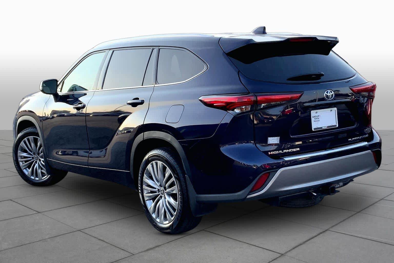 Used 2022 Toyota Highlander Platinum AWD/4WD image 11