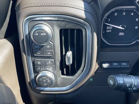 Used 2021 GMC Sierra 1500 Denali w/ Denali Ultimate Package AWD/4WD image 18