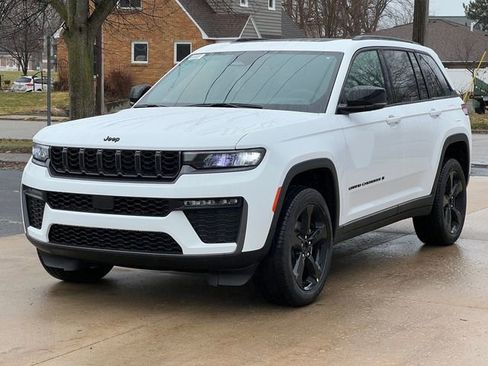 New 2026 Jeep Grand Cherokee Limited w/ Limited Altitude Package AWD/4WD image 42