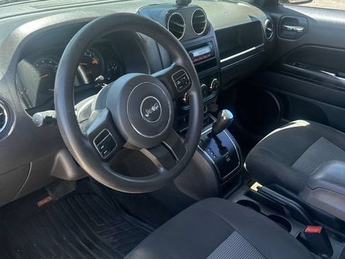 Used 2015 Jeep Patriot Sport w/ Power Value Group FWD image 2