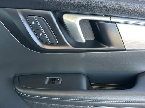 Certified 2026 Buick Enclave Preferred FWD image 23