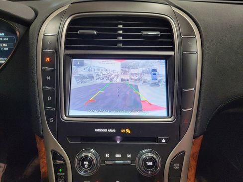 Used 2020 Lincoln Nautilus Reserve image 28