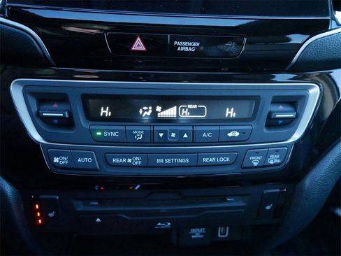 Used 2019 Honda Pilot Touring image 20