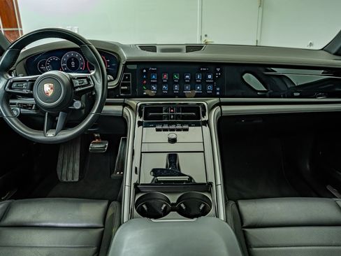 Certified 2024 Porsche Panamera 4 AWD/4WD image 6