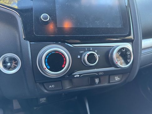 Used 2018 Honda Fit EX-L image 4