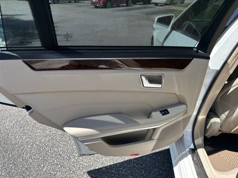 Certified 2016 Mercedes-Benz E 350 4MATIC Wagon image 10
