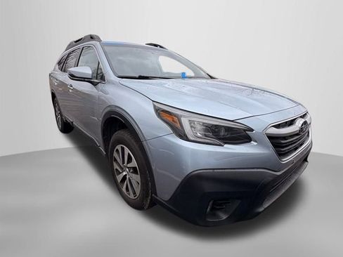 Used 2020 Subaru Outback Premium image 10