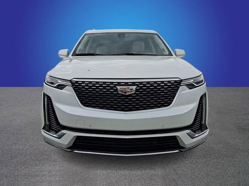 Used 2023 Cadillac XT6 Premium Luxury AWD/4WD image 2