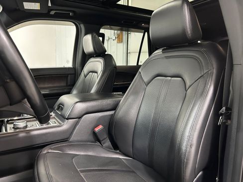 Used 2021 Ford Expedition Limited AWD/4WD image 25