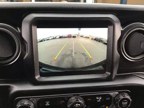 Used 2022 Jeep Wrangler Unlimited Sport image 23