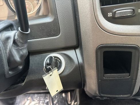 Used 2016 RAM 2500 Tradesman w/ Chrome Appearance Group image 24